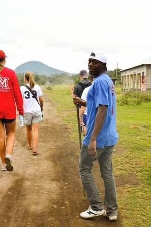 Hiking - Jungle Lodge & Camping site (Arusha)