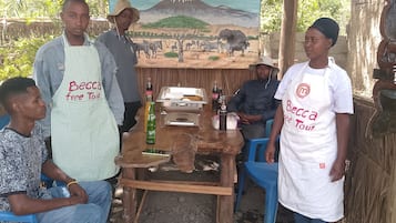 Dobbelt- eller tomannsrom – standard, fjellutsikt | Utendørsservering