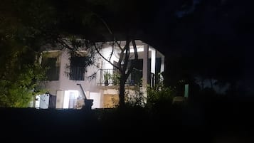 Dobbelt- eller tomannsrom – standard, fjellutsikt | Eksteriør