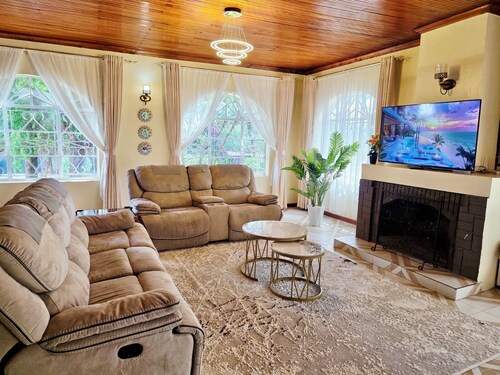 Beautiful 4 bedroom home located in the heart of Naivasha town.