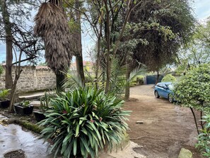 Property grounds - Beautiful 4 bedroom home located in the heart of Naivasha town. (Naivasha)