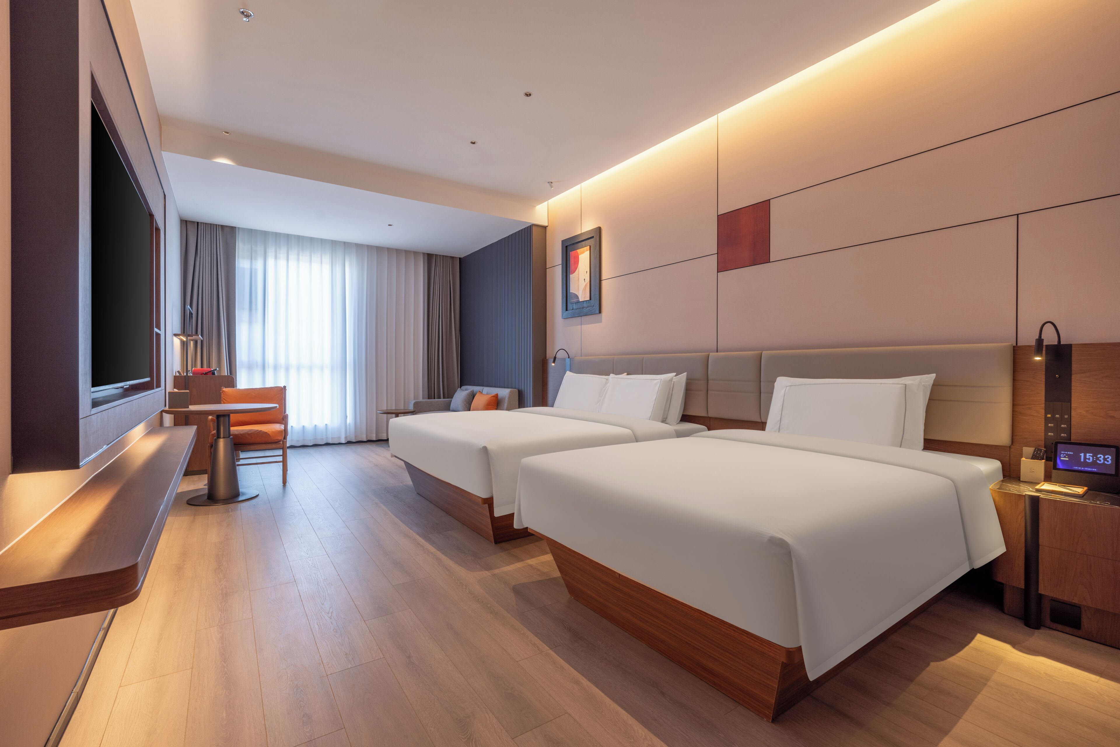 Kolmen hengen perhehuone