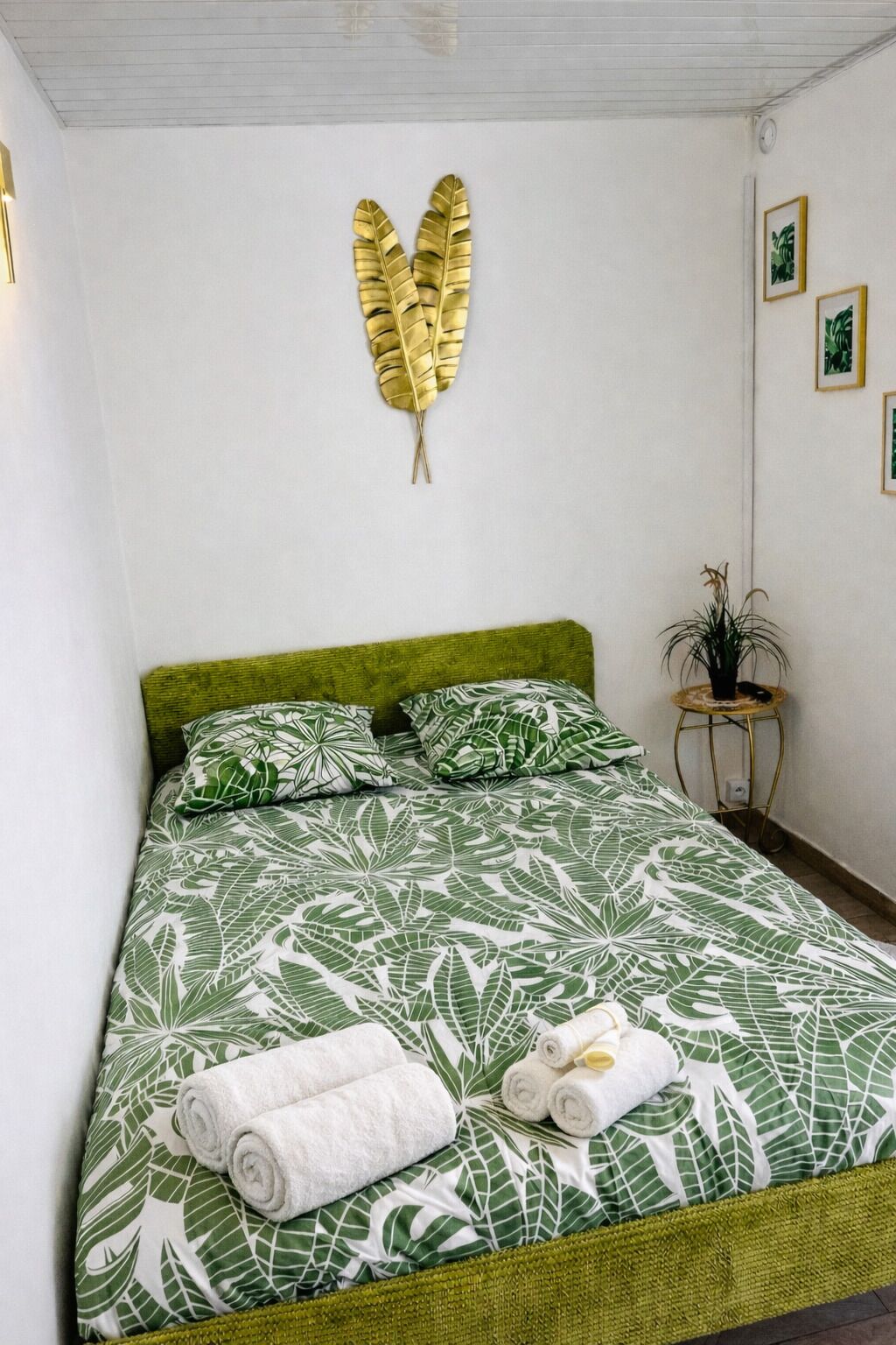 1 chambre, fer et planche à repasser, Wi-Fi gratuit, draps fournis