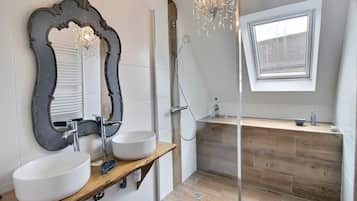 House | Bilik Mandi
