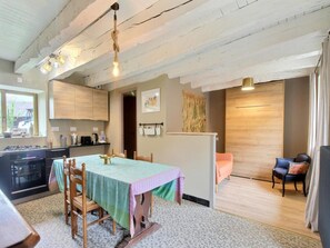 House | Dining - Neulliac Family Cottage With Pool (Neulliac)