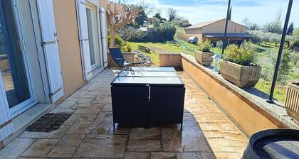 Au Pied du Mont Ventoux" vacation home