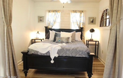  The Bisbee Vista Cabin, Cozy Desert Retreat + Mountain Views