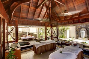 Spa - Village-Style 3-Bedroom Villa / Infinity Pool & Golf View (Bel Ombre)