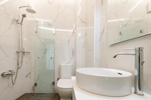 Villa | Bathroom - Chic Family Villa With Pool in Syvota (Igoumenitsa)