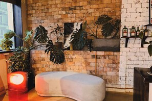 Interior - The Artist Raw Brick Studio | 2BR -  1 Sofa Bed - 5 mins to Bui Vien (Thành phố Hồ Chí Minh)