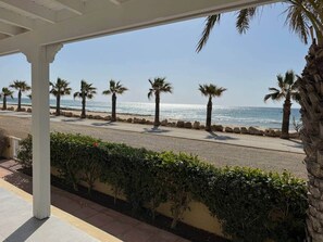 On the beach, beach towels - Sandy Beachfront Villa - Ayia Napa (Sotira)