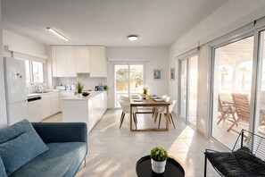 Interior - Sandy Beachfront Villa - Ayia Napa (Sotira)