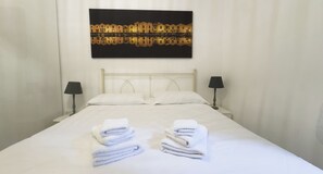 1 bedroom, iron/ironing board, Internet, bed sheets - LA NASSA Cozy apartment with free Wi Fi 100 meters from the beach (Porto Alabe)