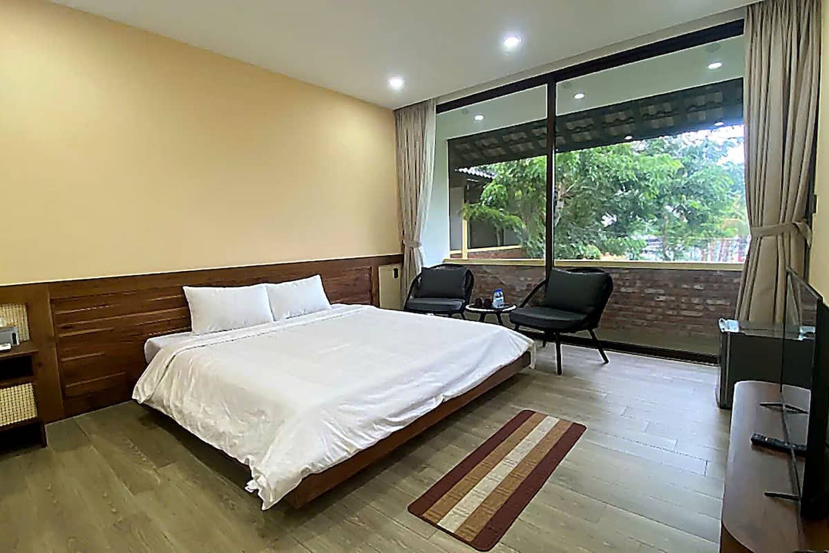 Quarto casal luxo, vista para o rio | Cofres nos quartos, Wi-Fi de cortesia, individualmente mobiliados