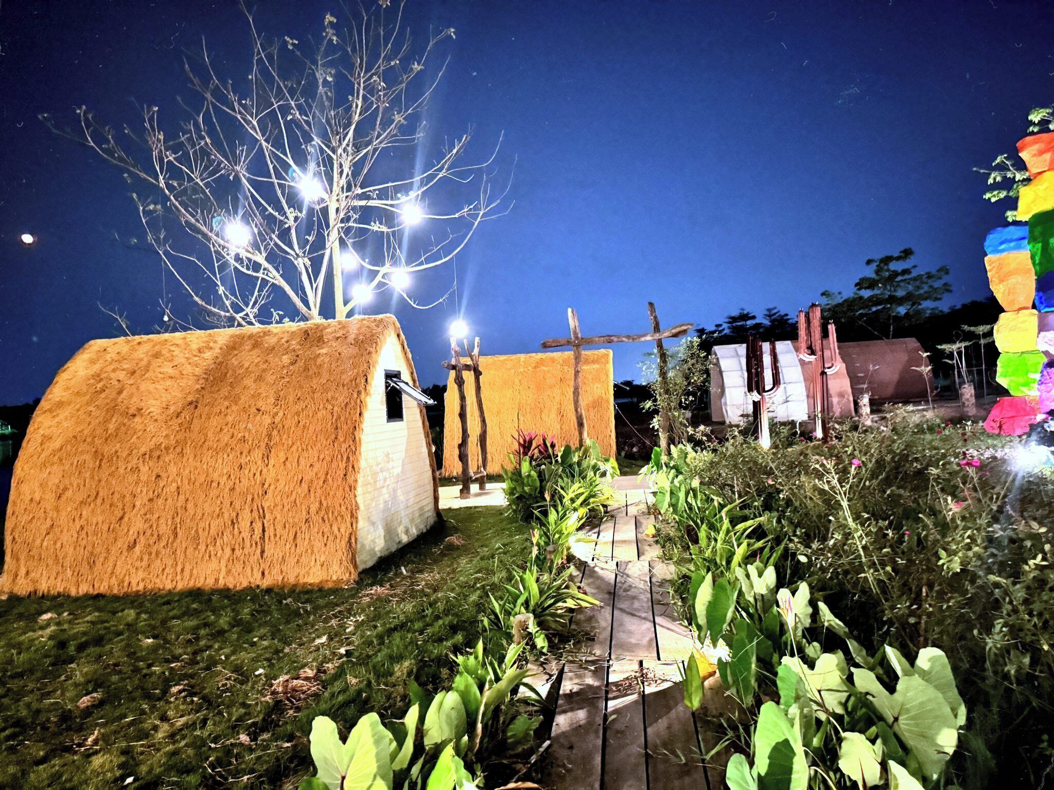 Romantic Tent, River View | In-room safe, free WiFi, bed sheets