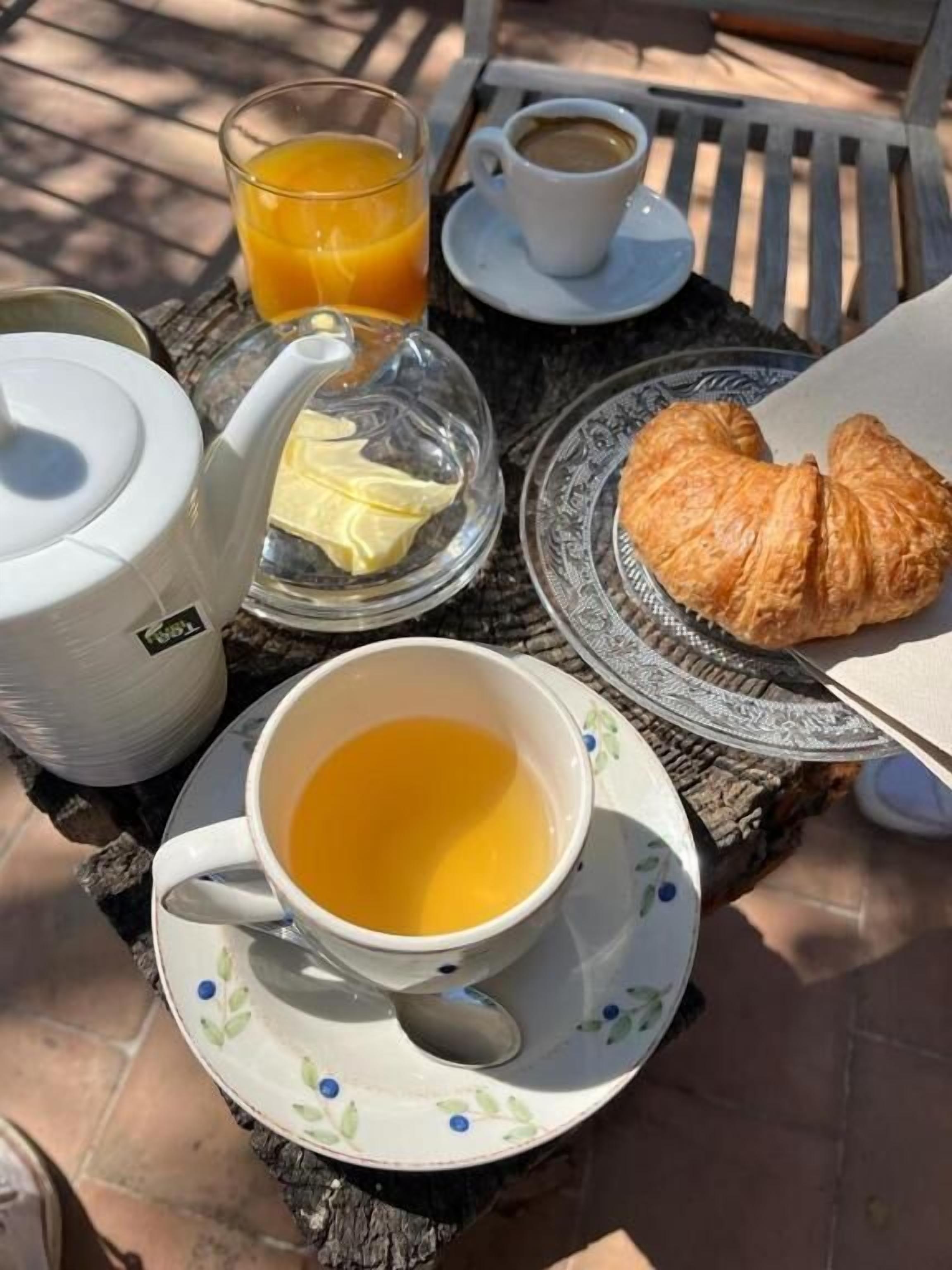 Tägliches einheimisches Frühstück gegen Gebühr