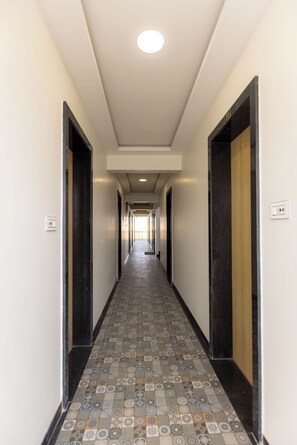 Deluxe Double or Twin Room | Interior - SUNIQ (Bengaluru)