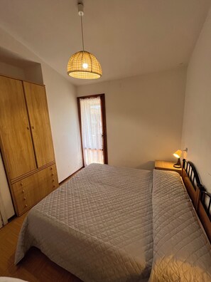 4 bedrooms - Two-level flat with shared pool (Bibione)