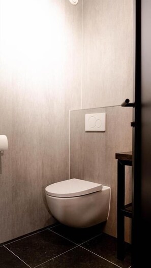 Bathroom - Hotel Biesbosch (Drimmelen)