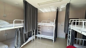 이코노미 공용 도미토리