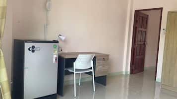 ์คํ ๋ค๋ ๋๋ธ๋ฃธ, ์๋ด ์ ๋ง | ๋ด๋ถ