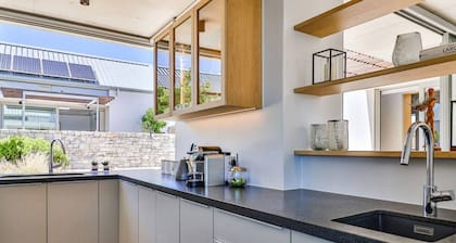 Benguela 175 Lagoon Villa | Hermanus Waterfront Retreat