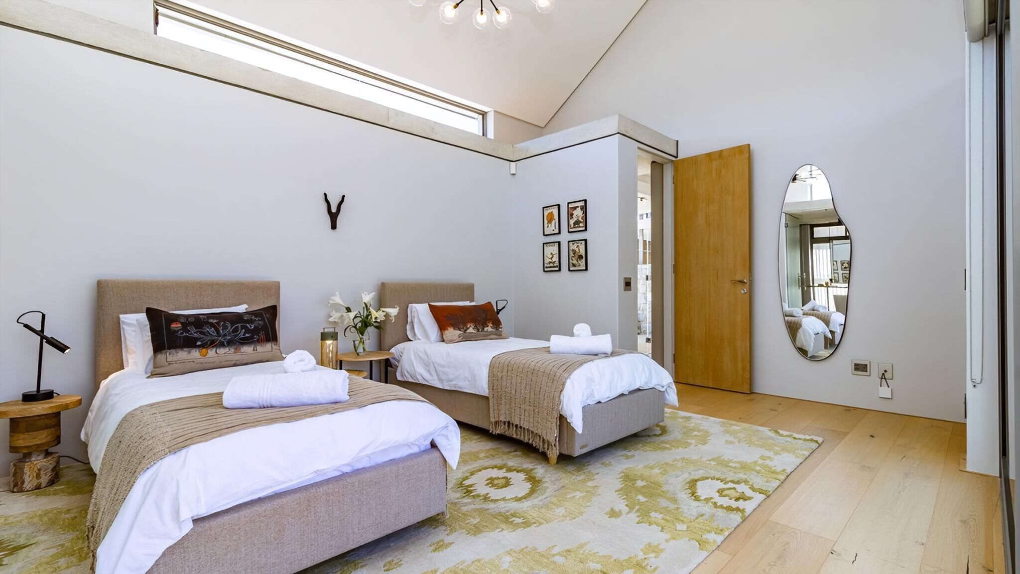 5 bedrooms, desk, iron/ironing board, free WiFi