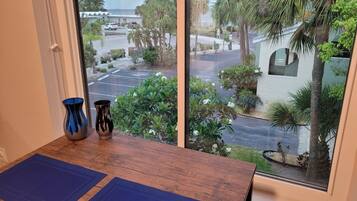 Comfort Condo, 2 Bedrooms | Interior