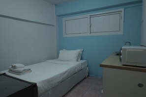 Desk, free WiFi, bed sheets - Happy Residences Pattaya 2 (Pattaya)
