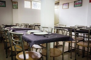 Restaurant - Hotel The Mount N Mist Near Mall Road  (Nainital)