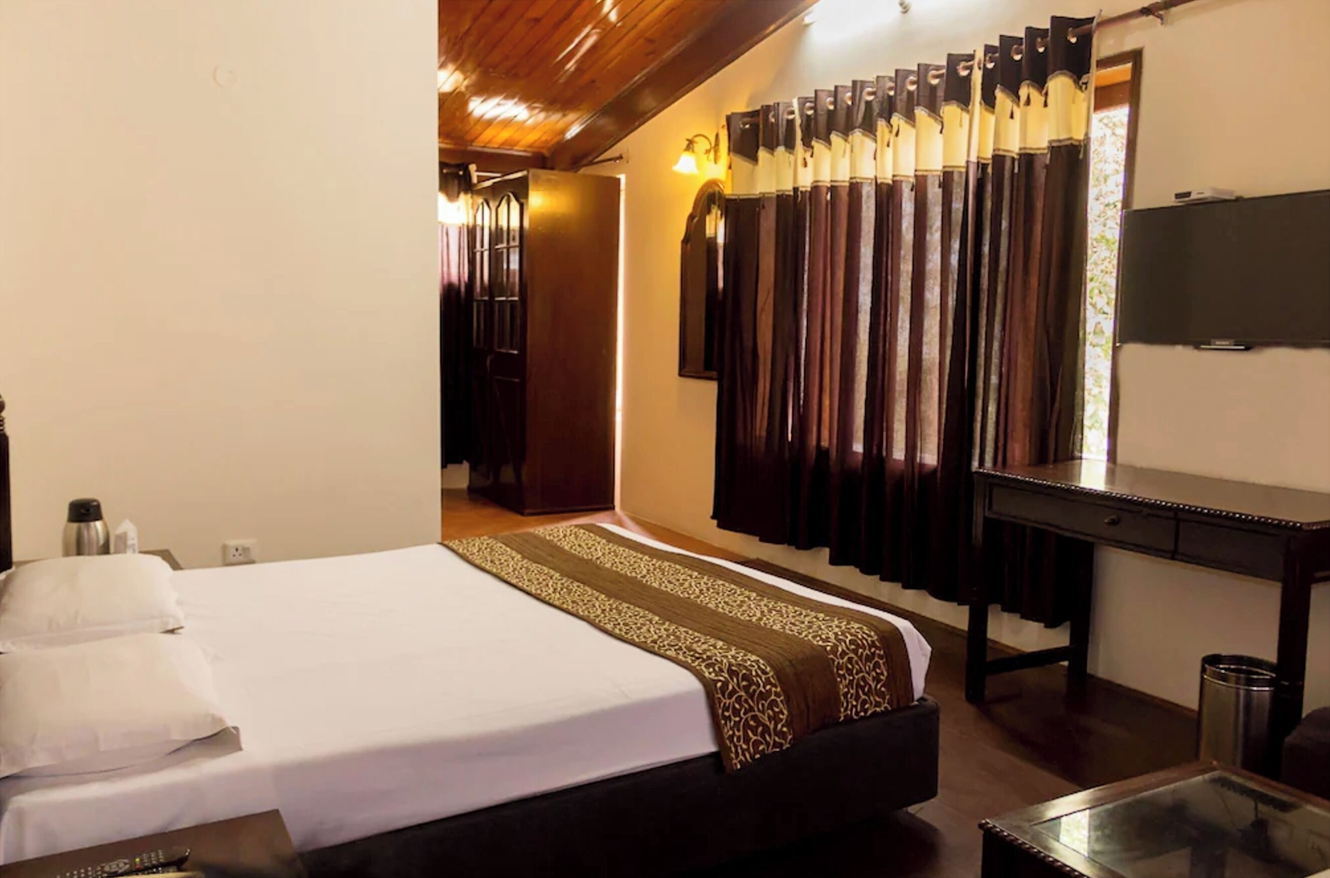 Kamar Double Standar | Pemandangan dari kamar