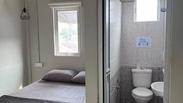 Studio Classique, balcon, vue ville