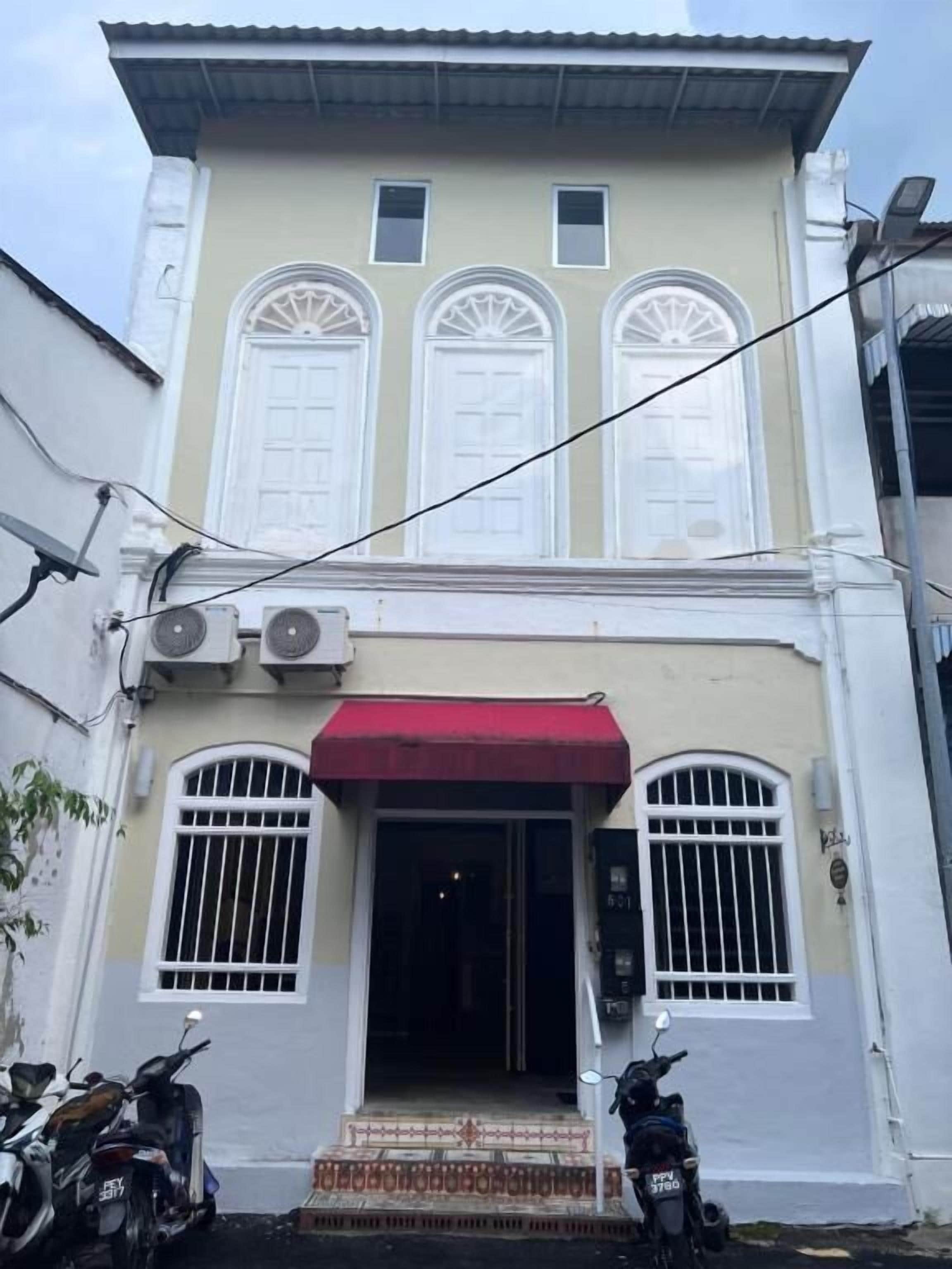 تفاصيل الفندق من الخارج