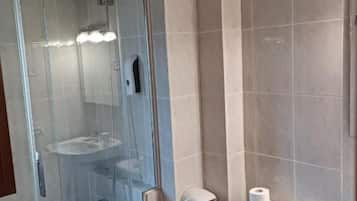 Tomannsrom – standard, bakgårdsutsikt | Bad