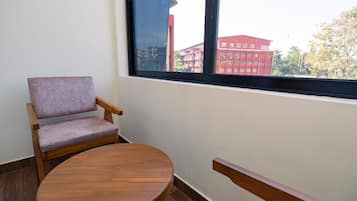 Quarto casal standard, vista para a cidade | Parte interna