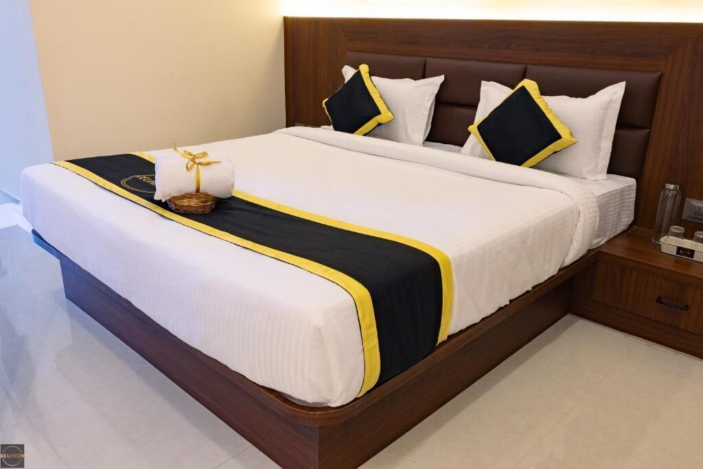 Standard Double Room, City View