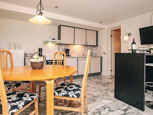 House | Dining