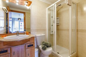 Shower, hair dryer, bidet, towels - APARTMENT IN PLAYA PRÍNCIPE DE LA MANGA (La Manga)