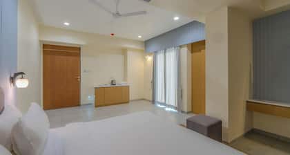 hotel monville alkapuri