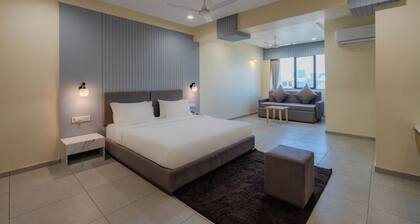 hotel monville alkapuri