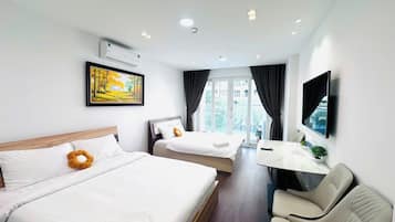 Standard Apartment, Multiple Beds, Kitchen, Pool View