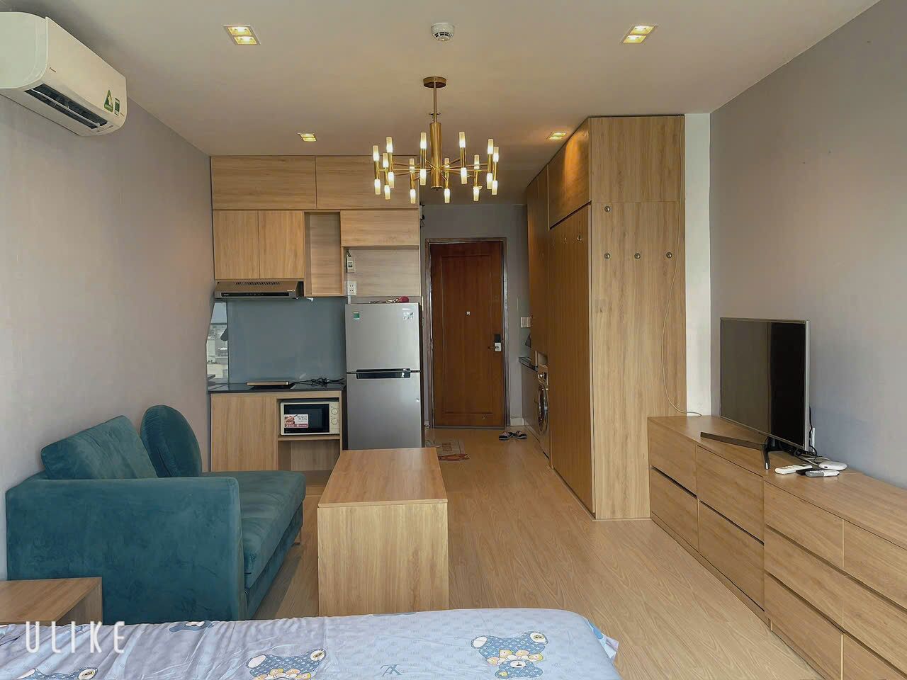 Standard Apartment, 1 Bedroom, Kitchen, Pool View | Free minibar, desk, laptop workspace, blackout drapes