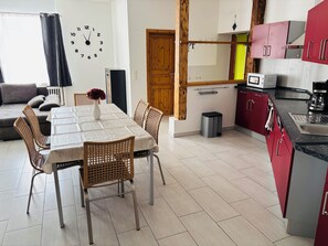 Interior - Spacious and tastefully furnished apartment (Bechhofen)