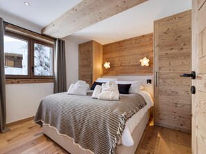 3 bedrooms, bed sheets - Modern apartment in the center - 6 guests (Montvalezan-La Rosière)