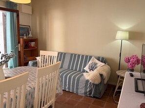 TV - Family home, pets allowed - 6 guests (Calonge)