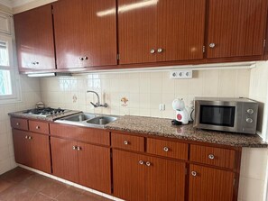 冰箱、微波炉、炉灶、茶具/咖啡用具