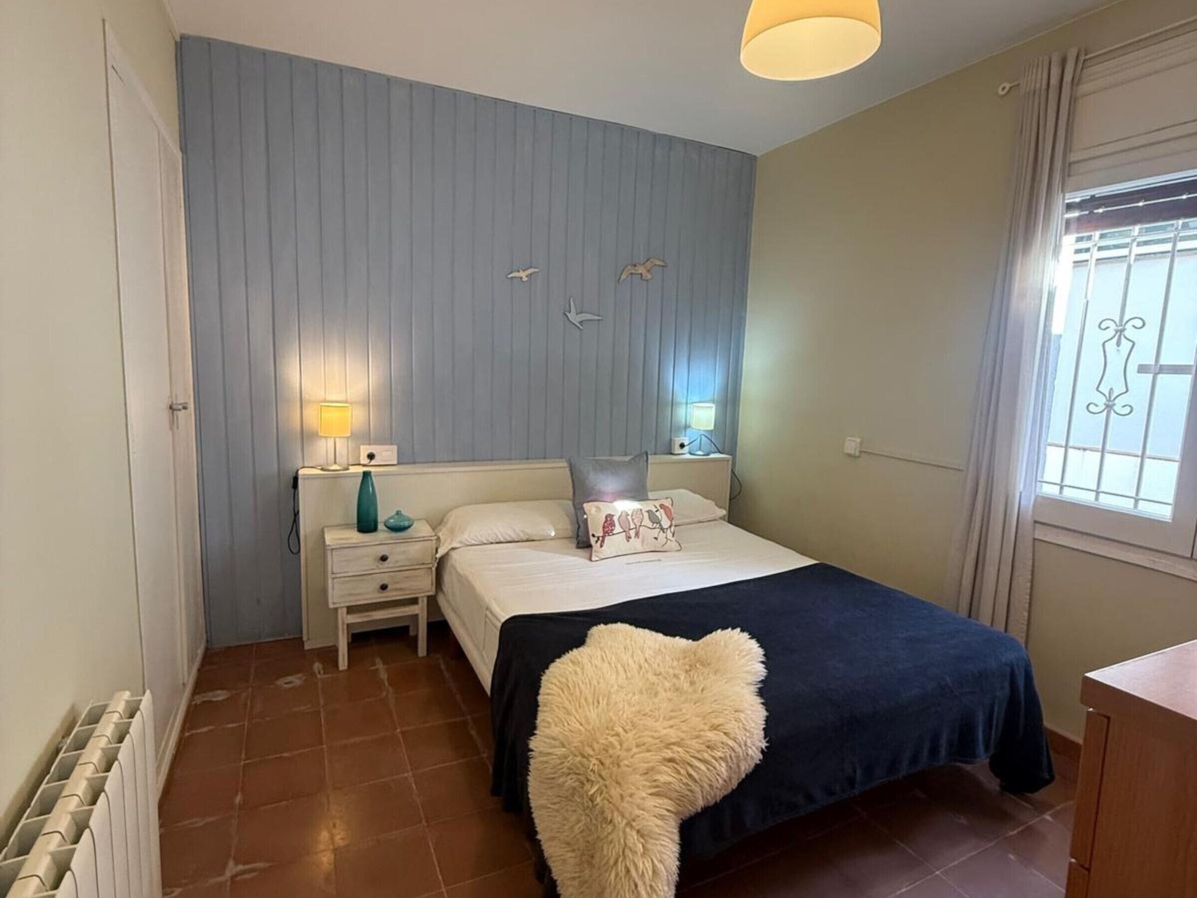 3 bedrooms, bed sheets