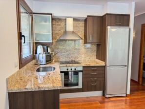 Private kitchen - Modern Apartment in Arinsal - 5 pers, PARKING (Arinsal)