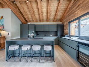 Fridge, microwave, oven, dishwasher - Chalet near Morzine center - 14 guests (Morzine)