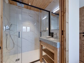 Hair dryer, towels - Modern apartment in the center - 9 guests (Montvalezan-La Rosière)